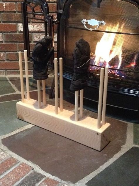 Winter Woodworking Gloves - Ready for more great inspirations? - Click to visit for more. Do It TODAY!! Cedar Wood Projects Diy, Mitten Drying Rack, Glove Drying Rack, Hanging Clothes Drying Rack, Clothesline Diy, Cedar Wood Projects, Diy Mittens, Diy Rack, Leather Work Gloves