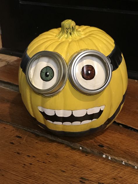 Bob The Minion Pumpkin, Minion Pumpkin Painting, Pumkin Ideas, Pumpkin Paint, Minion Pumpkin, Minion Halloween, Minions Bob, Pumpkin Designs, Halloween Pumpkin Designs