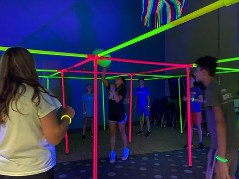 Make your camp glow with nighttime excitement when you plan a Glow-in-the-Dark 9 Square in the Air party. Glow In The Dark Games For Teens, Glow In The Dark Party Games, Glow Dance, Glow In Dark Party, Neon Sunglasses, Hoco Inspo, Glow Night, Glow Paint, Dark Party