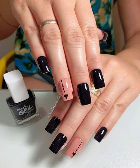 Manicure With Hearts, Black Manicure, Nagellack Trends, Peach Nails, Black Acrylic Nails, Beautiful Nail Designs, Square Nails, Nail Decorations, Love Nails