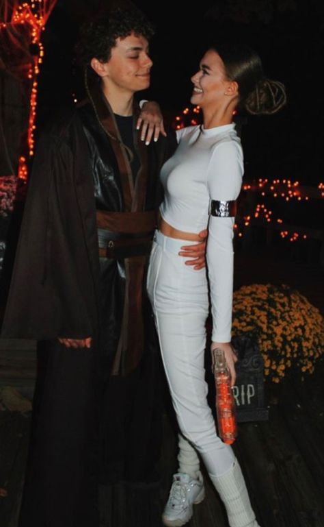 Couples Costume, Halloween Everyday, College Halloween, Costume Inspo, Halloween Looks, Story Highlights, Couples Costumes, College Girls, Elegant Dresses