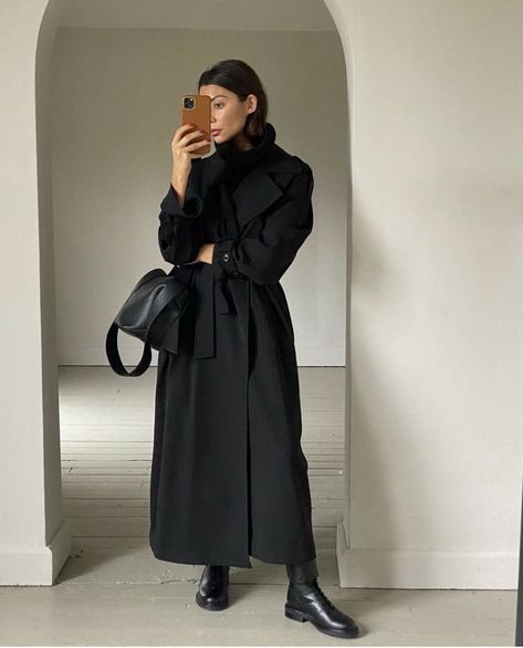 Wool Coat Outfits, Long Black Coat Outfit, Oversized Coat Outfit, Wool Coat Outfit, Black Coat Outfit, Trench Outfit, Classy Fall Outfits, Winter Coat Outfits, Clean Fashion