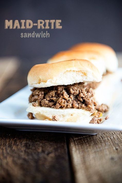 Folks from Iowa are most likely very familiar with the Maid-Rite sandwich! Here's my easy Copycat Maid-Rite recipe that we often make for dinner at home. Made Right Sandwich Recipe, Maid Rite Recipe, Maid Rites, Maid Rite Sandwiches, Sloppy Joe Recipe Easy, Loose Meat Sandwiches, Cooking With Ground Beef, Homemade Sloppy Joes, Good Meatloaf Recipe