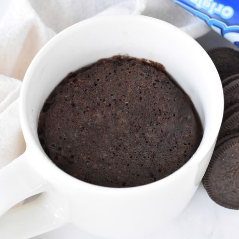 1 Minute Oreo Mug Cake (New & Improved!) Mug Cake Easy, Baking Envy, 1 Minute Mug Cakes, Oreo Mug Cake, Oreo Mug, Double Chocolate Chip Muffins, Cocoa Powder Cookies, Mug Cake Microwave, Oreo Flavors