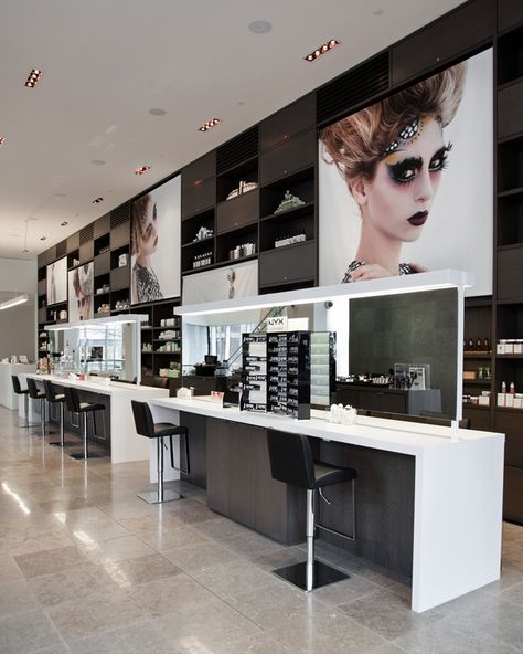 Blanche Macdonald training and education center by OMB, Vancouver – Canada » Retail Design Blog Makeup School Interior, Makeup Academy Interior, Makeup Studio Ideas, Salon Equipment Furniture, Makeup Studio Decor, Office Idea, Hair Salon Decor, School Interior, Beauty Salon Interior