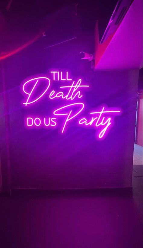 Dance Club Nightclub, Yandex Music, Club Nightclub, Neon Rave, Summer Madness, Nightclub Aesthetic, Fake Life, Neon Quotes, Nightclub Design