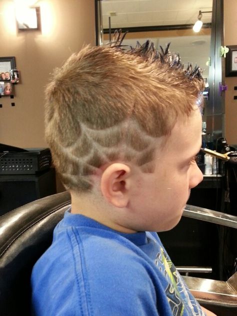 Spider web hair design Spider Man Hairstyles, Spider Man Haircut Design, Spider Web Haircut, Spiderweb Hair Design, Spider Web Design Hair, Spider Haircut, Spider Web Hair Design, Baby Haircuts, Spider Web Hair