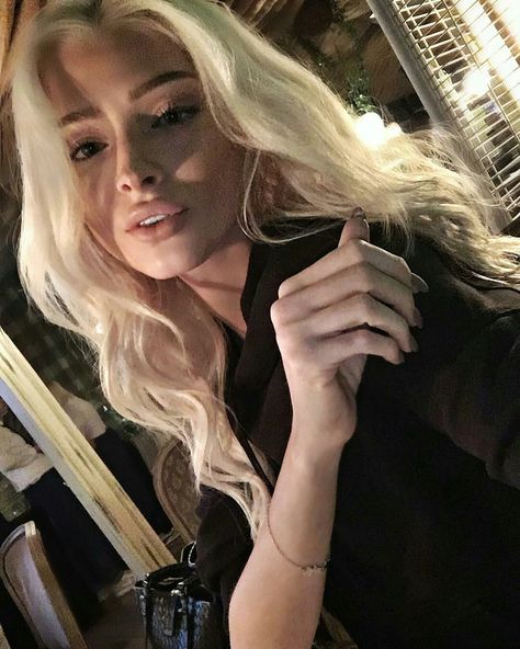 Alena Shishkova, Star Girl, Blonde Hair, A Photo, Wattpad, Blonde, Celebrities, Hair Styles, Hair