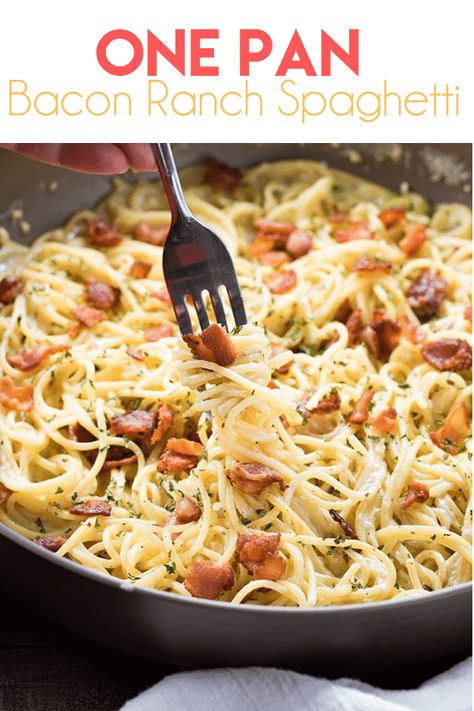 One Pan Bacon Ranch Garlic Parmesan Pasta is an easy and satisfying one pot pasta meal that the whole family will love. A quick weeknight dinner recipe that is ready in 30 minutes or less! Bacon Pasta Recipes, Salty Marshmallow, Garlic Parmesan Pasta, Ranch Pasta, Bacon Pasta, Parmesan Pasta, Tasty Pasta, Bacon Ranch, One Pot Pasta