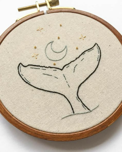 Diy Easy Embroidery, Celestial Whale, Embroidery Pants, Embroidery Wall Art, Embroidery Tshirt, Hand Embroidery Kit, Diy Embroidery Patterns, Hand Embroidery Tutorial, Brazilian Embroidery