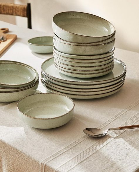 Dishware Sets, Look Zara, Walmart Home, Kitchen Plate, Plates And Bowls Set, Stoneware Dinnerware, Kitchen Dinnerware, Ceramic Dinnerware, Apartment Aesthetic