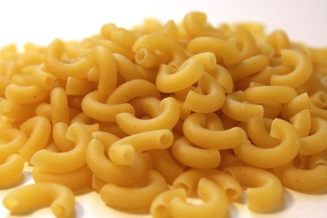 Macaroni/Elbow pasta Rainy Day Foods, American Chop Suey, Rainy Day Recipes, Best Macaroni And Cheese, Elbow Pasta, Tuna Noodle Casserole, Macaroni Recipes, Long Term Food Storage, Macaroni Pasta