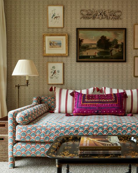 Sarah Vanrenen turns a sterile London new build into a modern take on country house style | House & Garden Riverside Apartment, Alternative Flooring, Garden Magazine, Country House Style, Patterned Wallpaper, Mixed Patterns, Latest Interior Design, Country Bedroom, Wallpaper Gallery