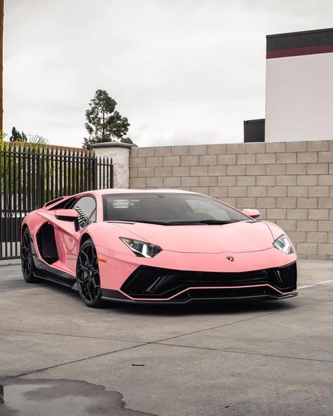 Pink Sparkly Lamborghini, Pink Ferrari, Kereta Sport, Pink Lamborghini, Tmax Yamaha, Aventador Lamborghini, Aesthetic Cars, Cars Aesthetic, Car Quotes