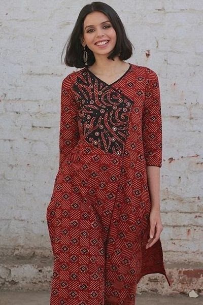 Pocket Kurti Design, Kurta Short, Printed Salwar Suit, Ajrak Print, Mirror Work Embroidery, Printed Kurti Designs, Kalamkari Dresses, Kurta Palazzo Set, Indian Kurti Designs