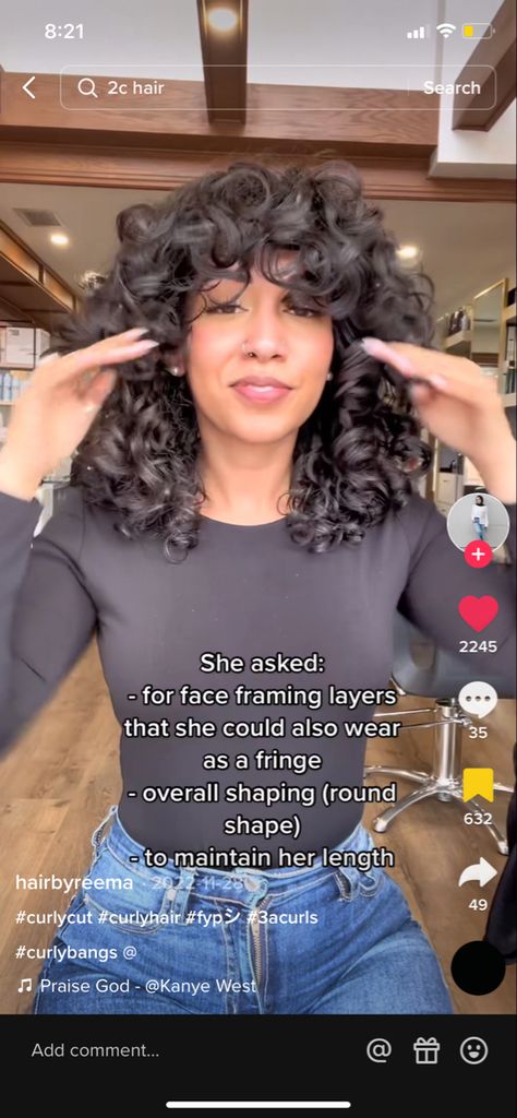 Curly Cut Round Face, Face Framing Layers On Curly Hair, Round Layers Curly Hair, Curly Hair Cuts With Layers And Bangs, Curly Hair With Face Framing Layers, Face Framing Curls, Face Framing Layers Curly Hair, Long Layered Curly Hair Face Framing, Round Haircut