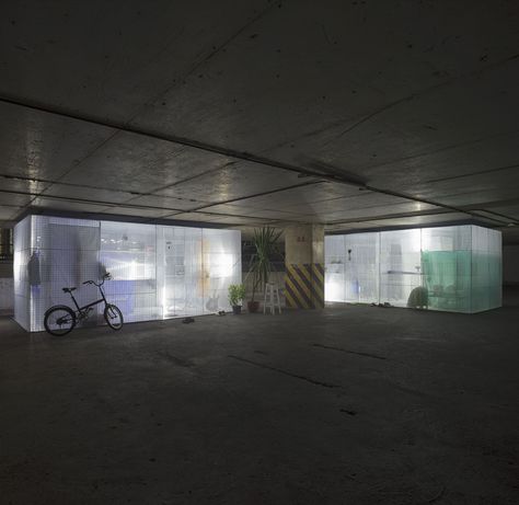 all(zone) installs habitable dwellings within an abandoned bangkok parking lot Parasitic Architecture, Temporary Housing, Temporary Structures, Chicago Architecture, High Rise Building, Parking Garage, Light House, Traditional Architecture, Art Institute Of Chicago