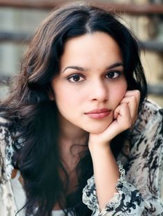 Norah Jones: Bio, Height, Weight, Age, Measurements – Celebrity Facts Nora Jones, The Marshall Mathers Lp, Norah Jones, Contemporary Jazz, Beauty Style, Music Photography, Female Singers, American Singers, Celebrities Female