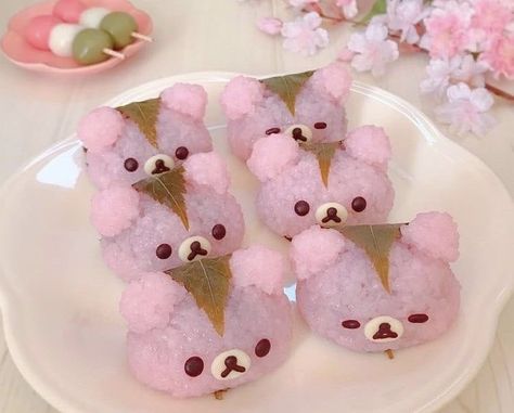 Animal Shaped Foods, Pink Rice, Sakura Mochi, Cherry Leaf, Mochi Cake, Japanese Desserts, Kawaii Cooking, Red Bean Paste, Japanese Dessert