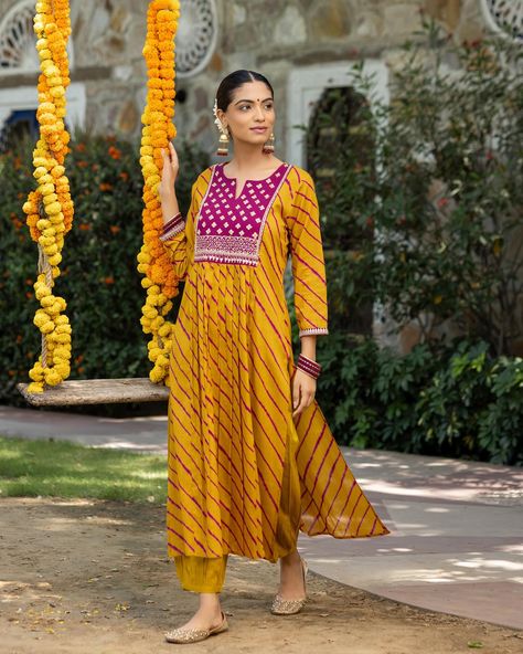 ~HARMONY OF HUES~ Lehariya Collection - New Arrivals! A comfortable flattering silhouette in mustard with gold embellishments, this kurta exudes cultural richness stylishly. The embellished contrasting magenta yoke adds vibrancy to this colorful Kurta [ Cottons Jaipur, Cotton, Lehariya, Rajasthan, Handcrafted, Traditional, Ethnic] #cottons #cottonsjaipur #newarrivals #rajasthan #heritage #traditional #lehariya #lehariyasuits #kurta #craftmanship #indianart #colours #indian #ethnic #cotto... Jaipur Cotton Kurti Designs, Casual Outfits Indian, Jaipuri Saree, Cottons Jaipur, Kurta Cotton, Outfits Indian, Kurta Design, Cotton Kurti Designs, Kurti Designs Party Wear