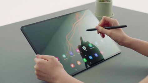 Samsung’s giant 14.6-inch Android tablet has a Macbook-style display notch Samsung Galaxy Tablet, Tablet Samsung, Galaxy Tablet, Samsung Tabs, Fingerprint Reader, Samsung Tablet, Boost Mobile, Keyboard Case, Wide Angle Lens