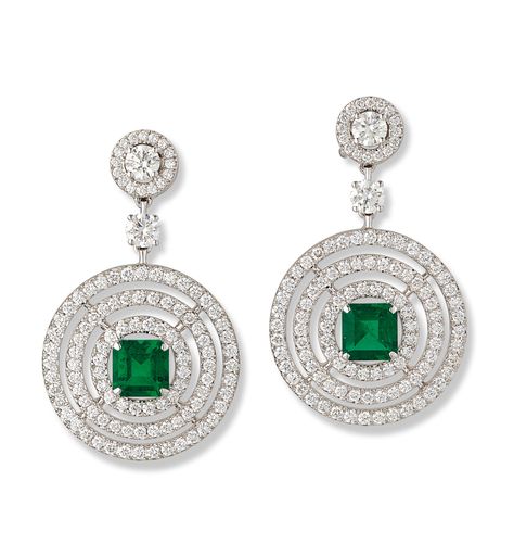 Graff Jewelry, Emerald And Diamond Earrings, Sea House, Jewelry Boards, Emerald Earrings, High Jewelry, Tiffany & Co., Diamond Earrings, Diamond Cuts