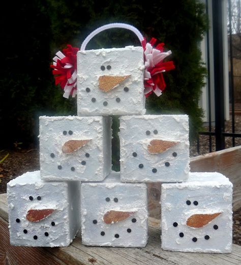 Snowman Cubes - There has to be an easier way to make these.  They are so cute!!! Snowman Blocks, Styrofoam Crafts, Snowmen Crafts, Christmas Snowmen, Snow People, Diy Snowman, Block Craft, Snowman Crafts, Christmas Wood