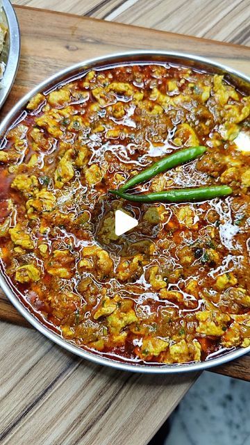 Nagina Abbas on Instagram: "Egg Bhurji Gravy .. . . Egg bhurji curry is one of my fav egg dish . It is very easy to prepare and its something different from the regular egg dishes. Normally I have never seen big restaurants serving it. It is typically a dhaba recipe. If you love dhaba food then you are going to love it for sure. Its gives you taste of both spicy and tangy flavours at the same time. . . #trending #viral #new #egg #bhurji #song #❤️ #foryou" Egg Bhurji Recipes, Egg Curry Recipe Indian, Dhaba Food, Curried Eggs, Egg Burji, Egg Recipes Indian, Egg Gravy, Egg Bhurji, Bhurji Recipe