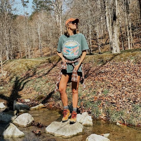 🌲NEW NATIONAL PARKS GRAPHICS JUST DROPPED🌲!!! 👉Part of our National Parks Collection: NEW RIVER GORGE Printed with ink on our blue spruce colored Comfort Colors unisex fitted tee. 100% cotton. Models are 5'5 and 6', both wearing a large. Size up for an oversized fit! #NATIONALPARKS #NEWRIVERGORGE #GRAPHICTEES #MOUNTAINMOVERZ New River Gorge National Park, New River Gorge, Blue Spruce, New River, Fitted Tee, Instagram Life, Workout Tee, Pretty Things, Comfort Colors