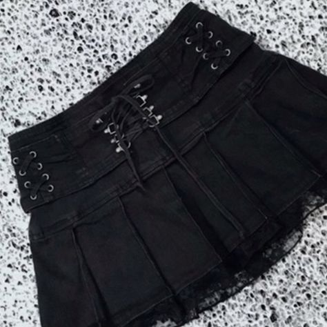 Black Y2k Skirt, Black Goth Skirt, Alt Skirt, Grunge Skirts, Goth Mini Skirt, Grunge Mini Skirt, Reworked Clothes, Vintage Mini Skirt, Grunge Skirt