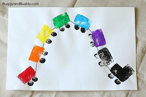 Preschool Art Project: Sponge Painted Train Craft for Kids based on Freight Train Road Transport Project For Kids, Train Craft, Trains Preschool, Transportation Preschool Activities, Train Crafts, Transportation Activities, Preschool Art Projects, Transportation Crafts, Transportation Preschool