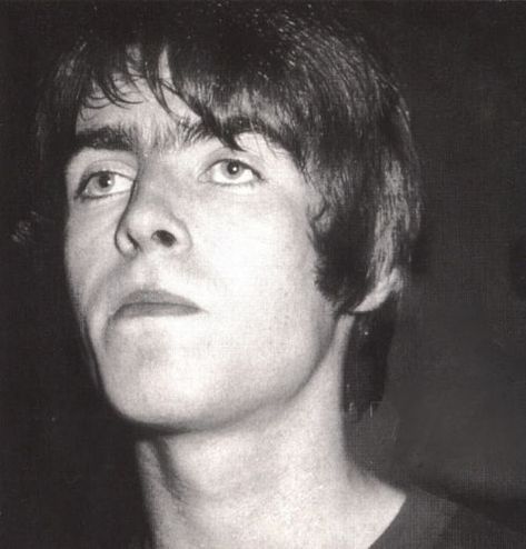 Liam Gallagher Noel Gallagher, Supersonic Oasis, Liam Oasis, Indie Baby, Liam Gallagher Oasis, Liam And Noel, The Gallaghers, Funny Twitter, Noel Gallagher