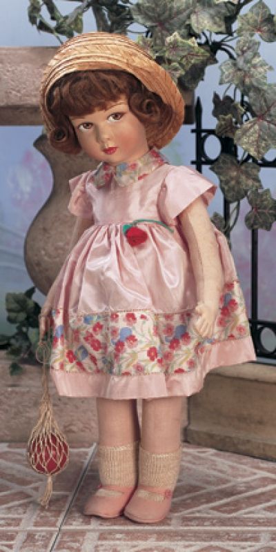 Playing Make-Believe: 79.1 An All-Original French Cloth Character Girl by Raynal Character Girl, French Dolls, Vintage Paper Dolls, Old Dolls, Artist Doll, Felt Dolls, Vintage Doll, Antique Toys, Old Toys