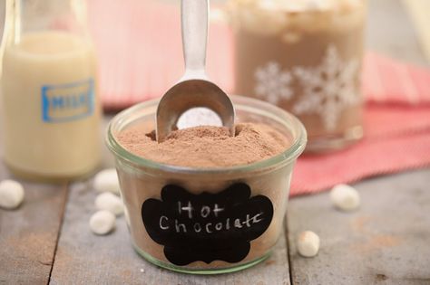 How to make Hot Chocolate Mix - it's inexpensive to make and works as a great Holiday gift. Gluten Free Hot Chocolate, Make Sour Cream, Hot Chocolate Mix Recipe, Homemade Hot Chocolate Mix, Diy Hot Chocolate, Bigger Bolder Baking, Homemade Mixes, Sour Cream Recipes, Cocoa Recipes