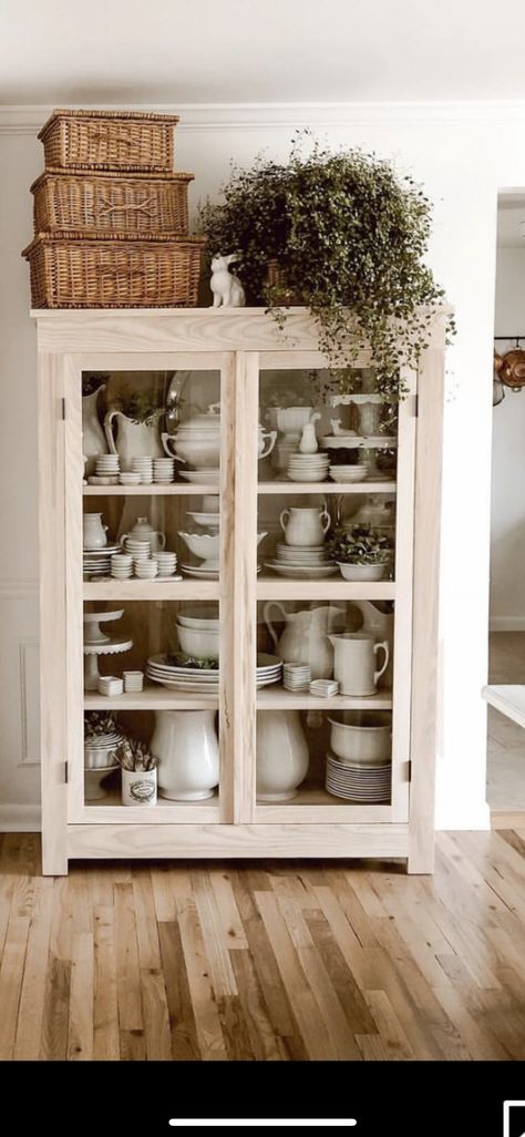 Display China Ideas, Hutch Photo Display, Antique Hutches, Dining Room Curio Cabinet, Non Traditional China Cabinet Display, Displaying China Ideas, White Hutch Decor, Kitchen Dish Display, Curio Cabinet Decor Ideas