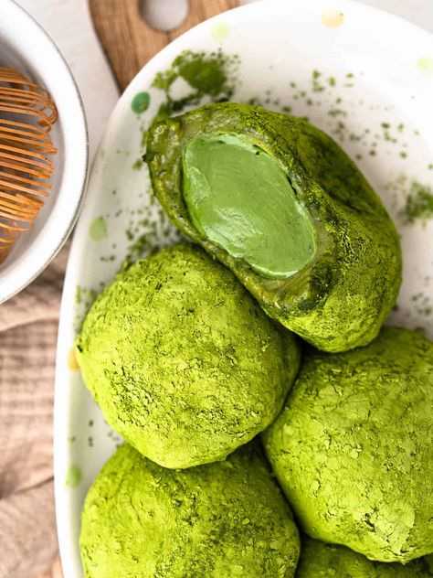 Soft and chewy green tea mochi skin filled with a sweet white chocolate- matcha ganache, these matcha mochi are a game changer! Matcha Ganache, Ice Cream Cake Birthday, Mochi Skin, What Is Mochi, Catherine Zhang, Chocolate Mochi, Green Tea Mochi, Matcha Mochi, Matcha White Chocolate