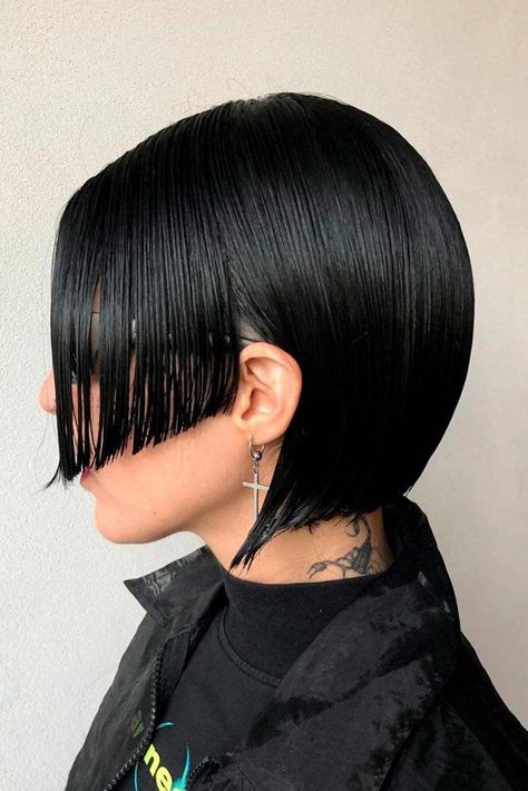 Hime Cut Short Hair, Buzzcut Season, Hairstyles Bangs, Hime Cut, Dream Salon, Ray Ray, Haircut Inspo, Large Curls, Hair Comb Accessories