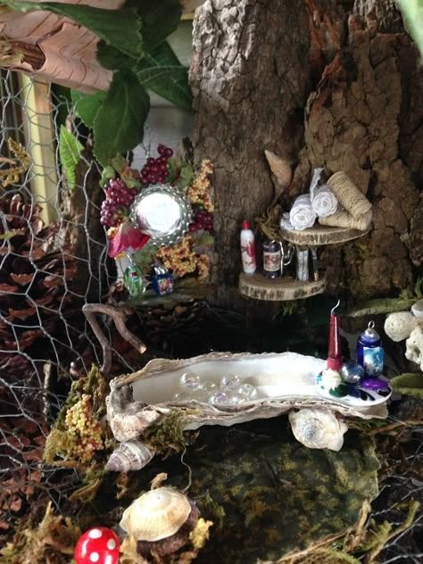 Fairy House Furniture, Mini Apothecary, Fairy Dollhouse, Fairy House Ideas, Fairy Room, Fairy Tree Houses, Fairy House Crafts, Fairy Garden Furniture, Fairy Things