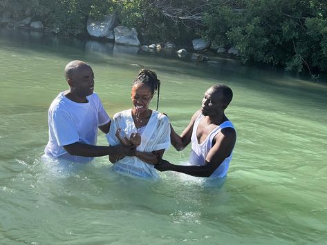 Christian, baptism , giving my life to Jesus, black girl Black Christian Family Aesthetic, Baptism Aesthetic Black Woman, Baptism Black Women, Baptism Vision Board, Baptised Aesthetic, Southern Baptist Aesthetic, Christian Love Aesthetic, Baptized Aesthetic, Jrotc Aesthetic