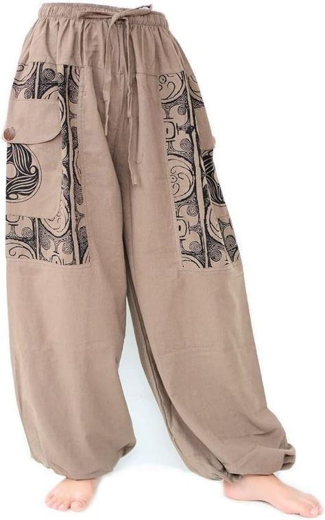 Mens Harem Pants Outfit, Harmen Pants, Mens Hippie Outfits, Hippy Pants, Beige Clothing, Looks Hip Hop, Yoga Pants Men, Estilo Hippie, Boho Style Outfits