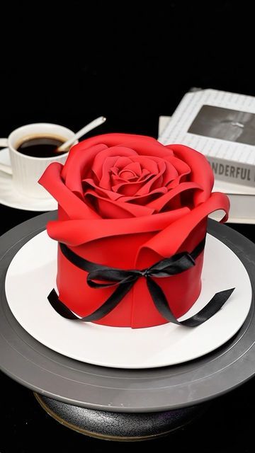 Rose Shaped Cake, Red Fondant Cake, Red Fondant Cake Design, Chocolate Rose Cake Decoration, Red Roses Cake Ideas, Cake With Fondant Roses, Red Rose Cake, Rose Birthday Cake, Rose Cake Design