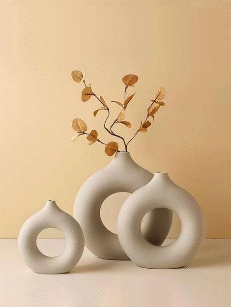 Matte Vases, Cabana Decor, Formy Silikonowe, Cerámica Ideas, White Ceramic Vases, Porcelain Flowers, Vase Centerpieces, Keramik Vase, Home Decor Vases