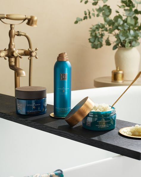 It's like a spa ... but in the comfort of your home. Give your bathroom an Autumn reset with The Ritual of Hammam 🧖‍♀️ All products… | Instagram Autumn Reset, Glow Photoshoot, Rituals Cosmetics, Rituals Products, The Ritual, Beauty Care, Twinkle Twinkle, Hand Washing, Ritual