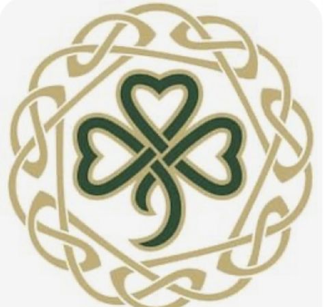 Irish Drawings, Four Leaf Clover Illustration, Ireland Tattoos, Celtic Clover, Ireland Tattoo, Four Leaf Clover Tattoo, Irish Pattern, Saint Patricks Day Art, Celtic Shamrock