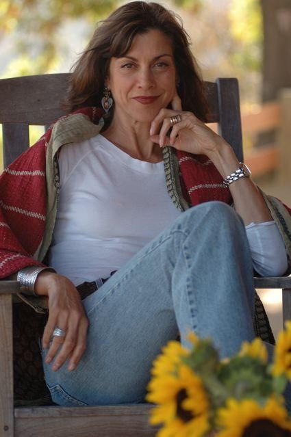 Wendie Malick's hair Wendie Malick, Wilhelmina Models, Advanced Style, Ageless Style, Ageless Beauty, Aged To Perfection, Foto Art, Aging Beautifully, Aging Gracefully