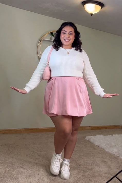 Outfits With Skirts Plus Size, Pink Girly Outfits Plus Size, Barbie Outfit Plus Size, Barbie Outfit Ideas For Women Plus Size, Plus Style Inspiration, Barbie Core Plus Size, Balletcore Outfits Plus Size, Pink Curvy Outfit, Barbie Outfits Plus Size