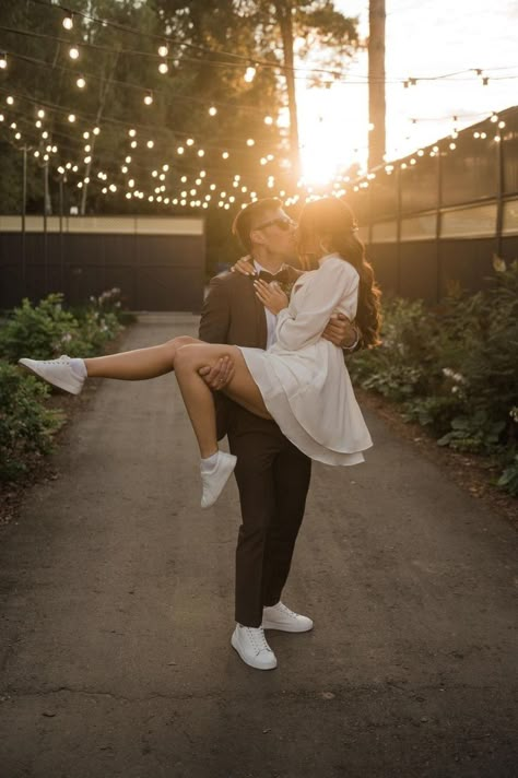 Engagement Dress For Pictures, Wedding Photos Short Dress, Classy Couple Photoshoot Romantic, Civil Wedding Pictures Ideas, Civil Wedding Photoshoot, Civil Wedding Ideas, Civil Wedding Outfit, Civil Wedding Photos, Casual Wedding Reception