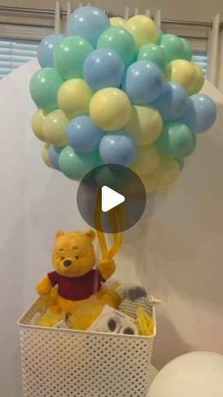 Gaby Ibarra on Instagram: "Una canasta de Winnie the Pooh #gabystips #globos #balloons #decoraciones #ideas #tutorial #dallastx #diy #winniethepooh #pooh" Balloon Basket Diy, Diy Winnie The Pooh Decorations, Balloon Basket, Diy Basket, Balloon Diy, Winnie The Pooh, Balloons, Baby Shower, On Instagram