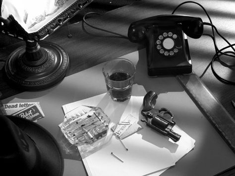 Noir desk 1920s Detective Aesthetic, Film Noir Aesthetic, Detective Office, Booker Dewitt, Detective Noir, Film Noir Photography, Nick Valentine, Noir Aesthetic, Classic Film Noir