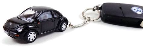 Volkswagon beetle keychain Vw Beetle Flower, Bug Keychain, Beetle Keychain, Beetle Accessories, Vw Beetle Accessories, White Beetle, Bug Board, Volkswagen Convertible, Black Beetle